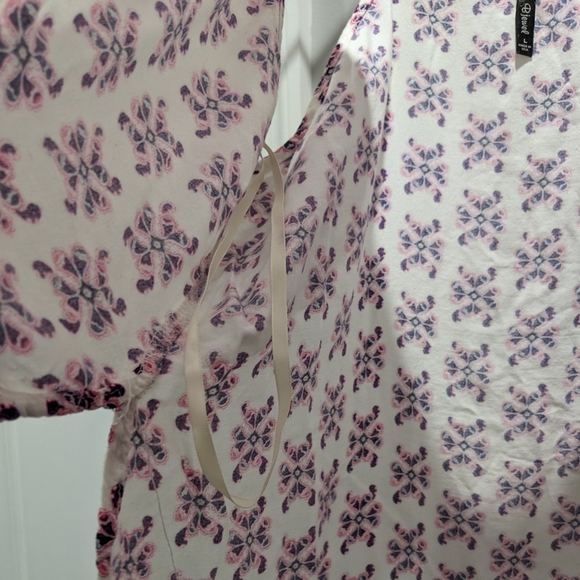 Bjewel Hi-Lo Hem Camisole - Picture 6 of 9